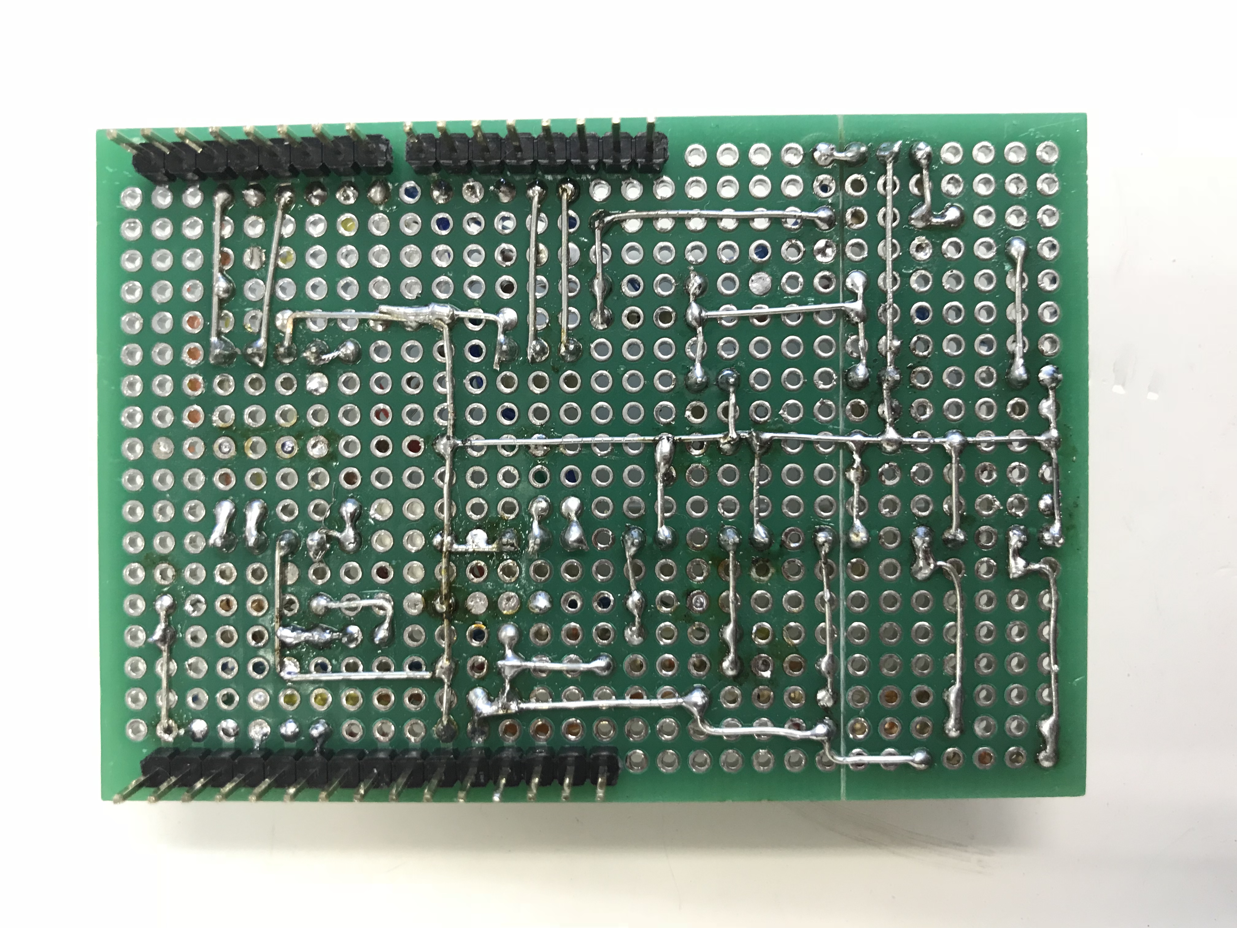 Arduino ユニバーサル基板（はんだ面）