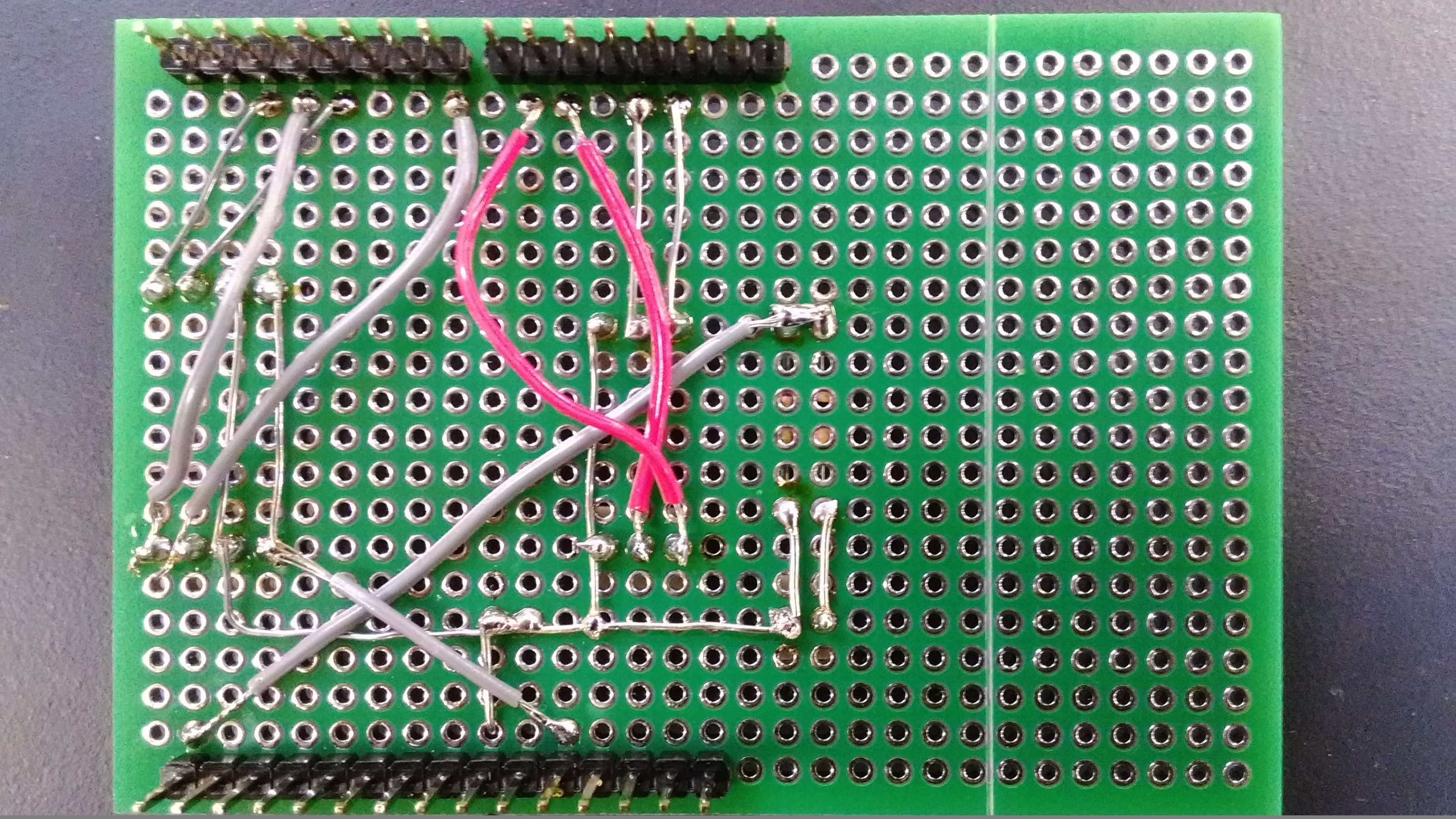 Fig.2  Arduino UNO用ユニバーサル基板（はんだ面）