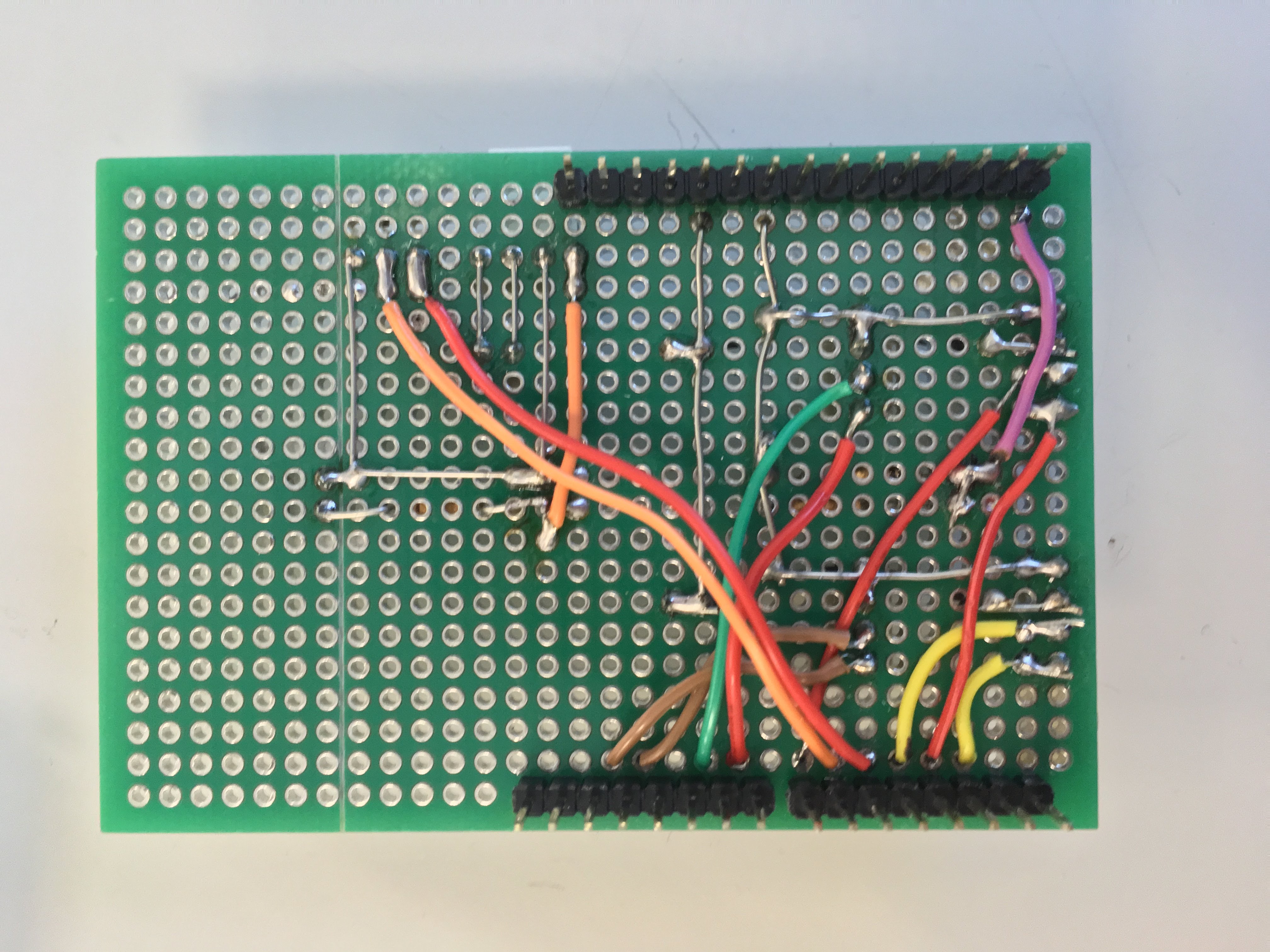 Arduino ユニバーサル基板(はんだ面)